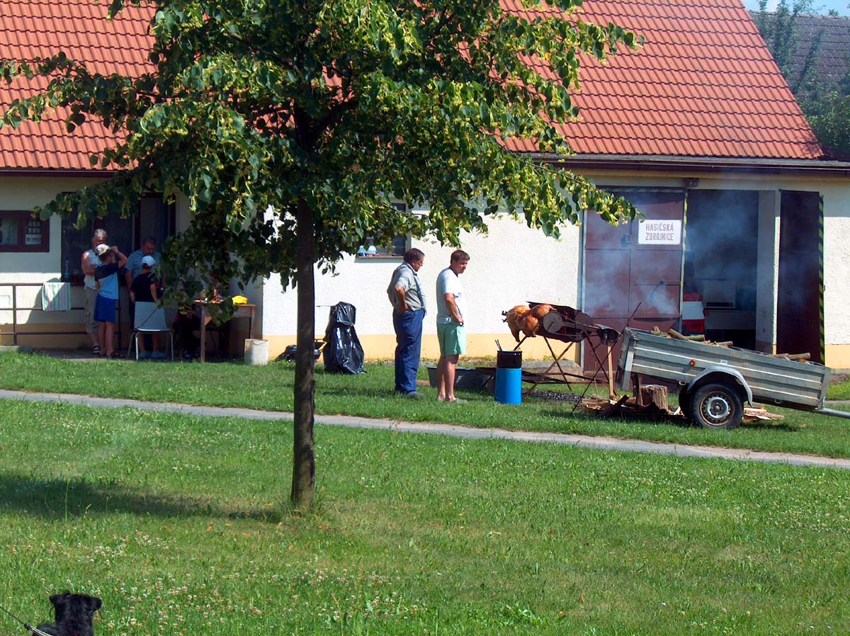 U hasisk zbrojnice se opk na roni seltko