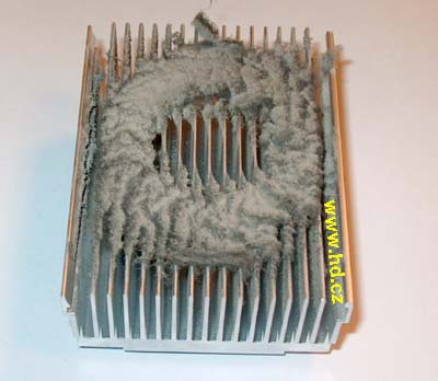 Chladič procesoru zanesený prachem