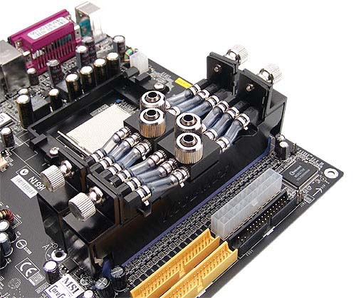 Koolance Liquid RAM Cooler (RAM-30-V06) - ukázka instalace na základní desce