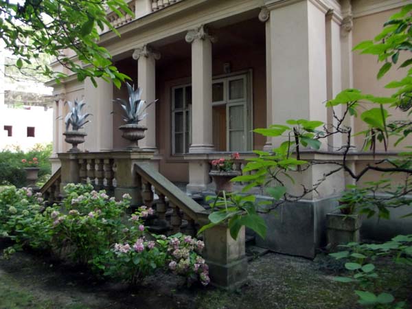 Villa Marie - schodiště do zahrady